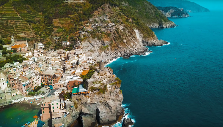 Droning Dutchman - Cinque Terre DJI Mavic Pro 4K